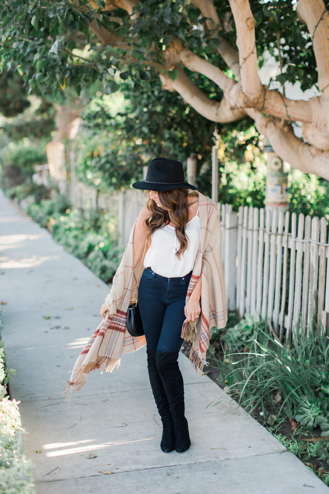 Maxie Elle - Madwell Cape - Madewell Sale Picks featured by popular Orange County fashion blogger, Maxie Elle